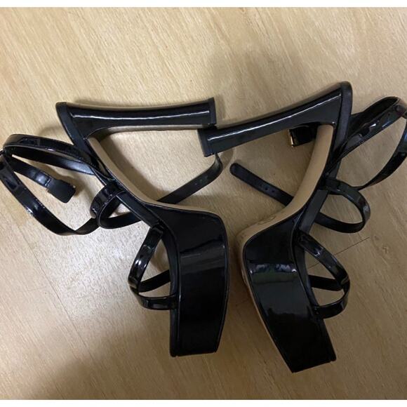 Michael Kors Patent Leather Platform Heels NWOB Sz 7.5 - Picture 3 of 4